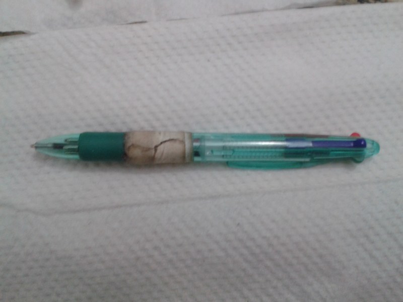 isolation-nurses-dirty-pen-20161222_064146_800_600