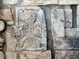 uxmal loro carving