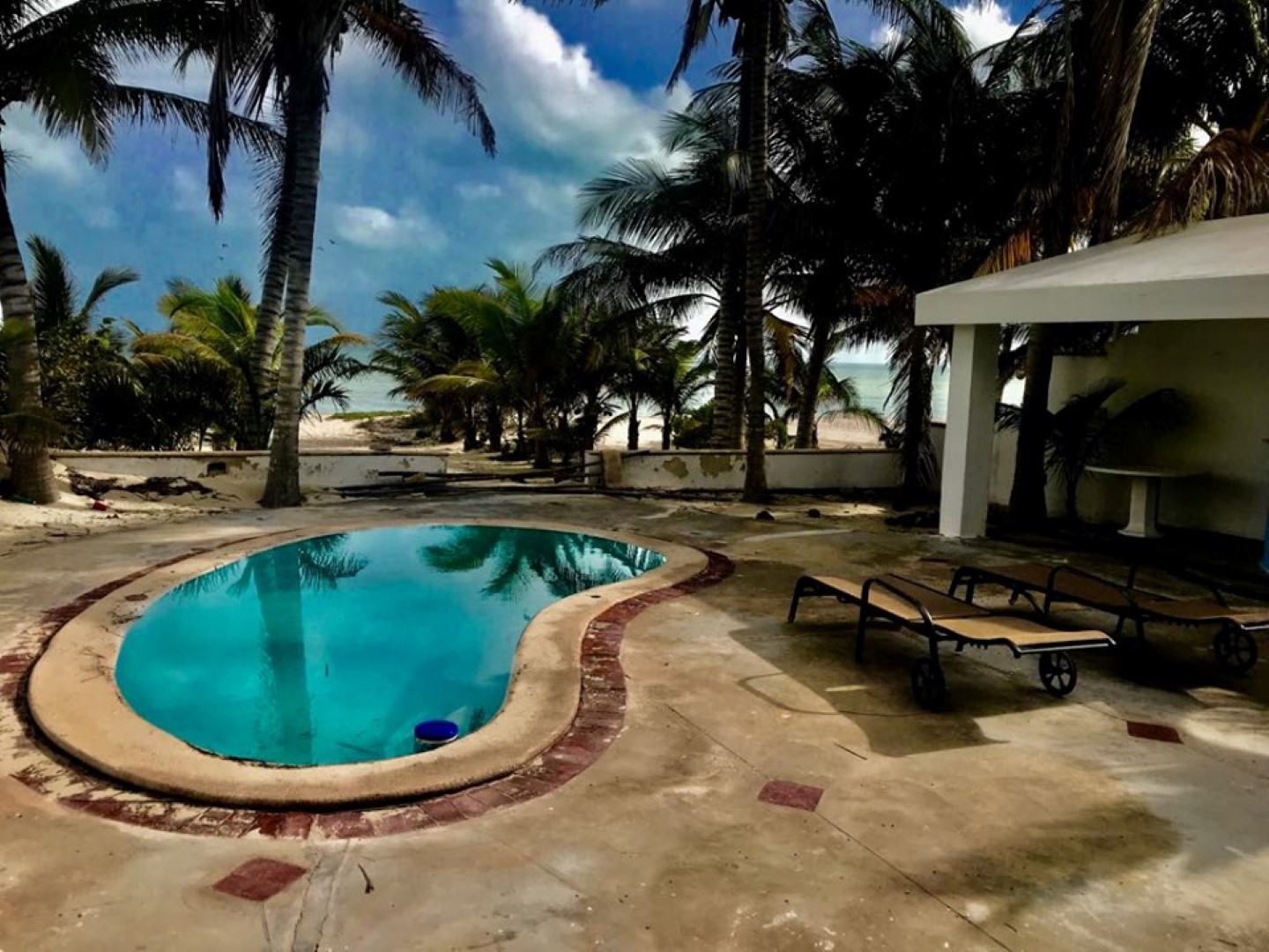 Uaymitun Beach House-3 Seaside patio