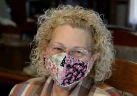 woman in face mask